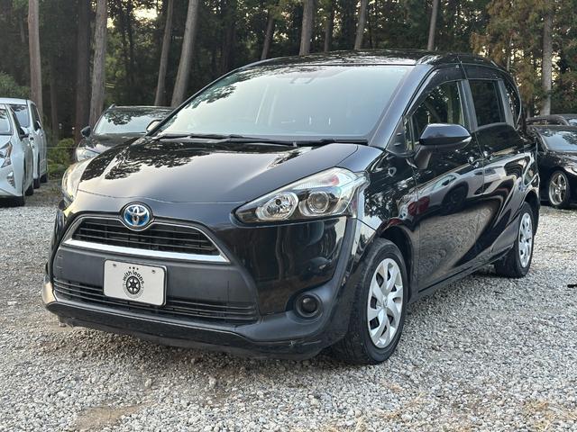 シエンタ ハイブリッドＧ　ユーザー様買取車　ワンオーナー　社外ナビ　バックカメラ　フルセグテレビ　両側電動スライドドア　オートエアコン　プッシュスタート　３列シート（9枚目）