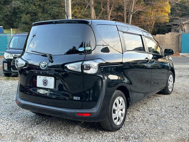 シエンタ ハイブリッドＧ　ユーザー様買取車　ワンオーナー　社外ナビ　バックカメラ　フルセグテレビ　両側電動スライドドア　オートエアコン　プッシュスタート　３列シート（15枚目）