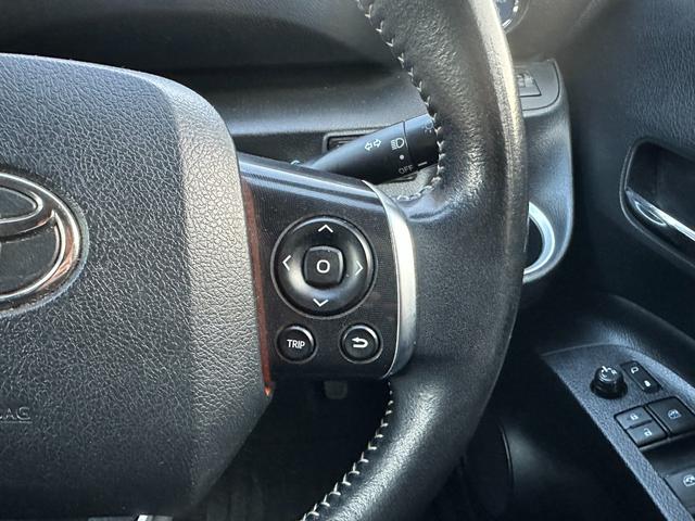 シエンタ ハイブリッドＧ　ユーザー様買取車　ワンオーナー　社外ナビ　バックカメラ　フルセグテレビ　両側電動スライドドア　オートエアコン　プッシュスタート　３列シート（35枚目）