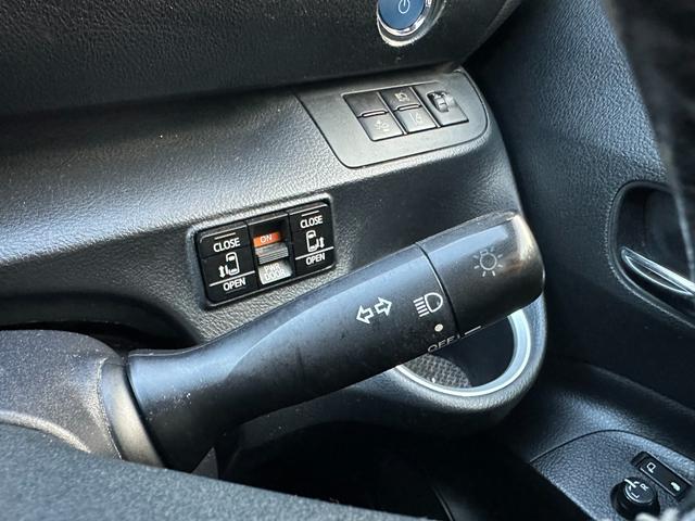 シエンタ ハイブリッドＧ　ユーザー様買取車　ワンオーナー　社外ナビ　バックカメラ　フルセグテレビ　両側電動スライドドア　オートエアコン　プッシュスタート　３列シート（37枚目）