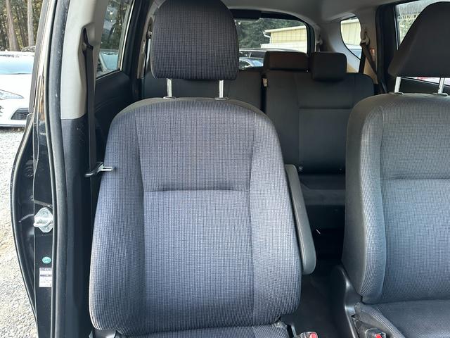 シエンタ ハイブリッドＧ　ユーザー様買取車　ワンオーナー　社外ナビ　バックカメラ　フルセグテレビ　両側電動スライドドア　オートエアコン　プッシュスタート　３列シート（43枚目）
