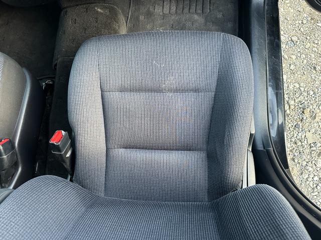 シエンタ ハイブリッドＧ　ユーザー様買取車　ワンオーナー　社外ナビ　バックカメラ　フルセグテレビ　両側電動スライドドア　オートエアコン　プッシュスタート　３列シート（44枚目）