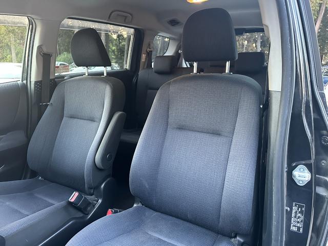 シエンタ ハイブリッドＧ　ユーザー様買取車　ワンオーナー　社外ナビ　バックカメラ　フルセグテレビ　両側電動スライドドア　オートエアコン　プッシュスタート　３列シート（46枚目）