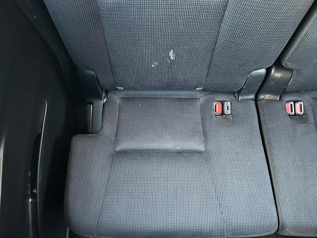 シエンタ ハイブリッドＧ　ユーザー様買取車　ワンオーナー　社外ナビ　バックカメラ　フルセグテレビ　両側電動スライドドア　オートエアコン　プッシュスタート　３列シート（53枚目）