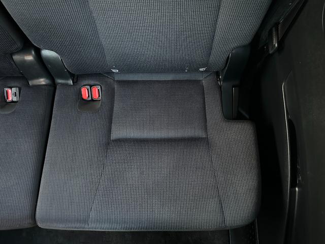 シエンタ ハイブリッドＧ　ユーザー様買取車　ワンオーナー　社外ナビ　バックカメラ　フルセグテレビ　両側電動スライドドア　オートエアコン　プッシュスタート　３列シート（54枚目）