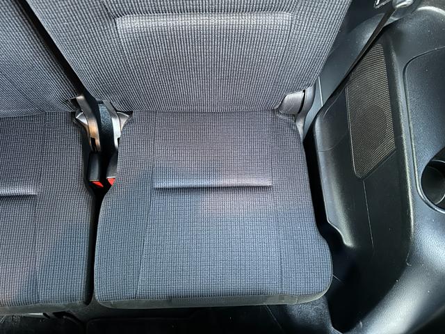 シエンタ ハイブリッドＧ　ユーザー様買取車　ワンオーナー　社外ナビ　バックカメラ　フルセグテレビ　両側電動スライドドア　オートエアコン　プッシュスタート　３列シート（59枚目）