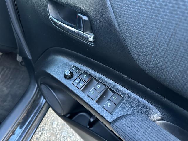 シエンタ ハイブリッドＧ　ユーザー様買取車　ワンオーナー　社外ナビ　バックカメラ　フルセグテレビ　両側電動スライドドア　オートエアコン　プッシュスタート　３列シート（61枚目）