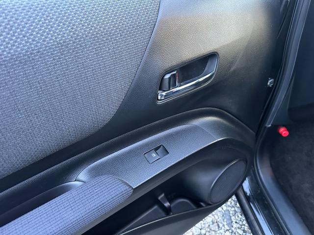 シエンタ ハイブリッドＧ　ユーザー様買取車　ワンオーナー　社外ナビ　バックカメラ　フルセグテレビ　両側電動スライドドア　オートエアコン　プッシュスタート　３列シート（63枚目）