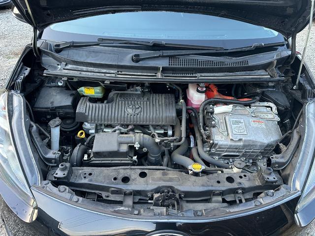 シエンタ ハイブリッドＧ　ユーザー様買取車　ワンオーナー　社外ナビ　バックカメラ　フルセグテレビ　両側電動スライドドア　オートエアコン　プッシュスタート　３列シート（74枚目）