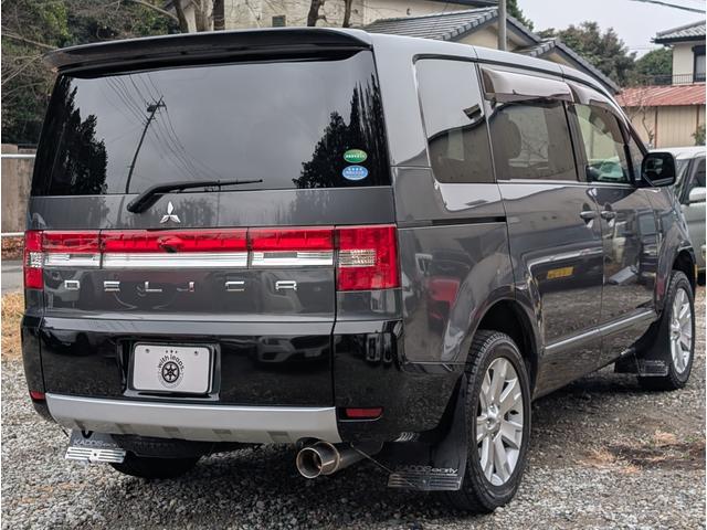 デリカＤ：５ Ｇ　パワーパッケージ　ユーザー様直接買取車両　関東１オーナー車両　４ＷＤ　ナビゲーション　バックモニター　ＥＴＣ　左右パワースライドドア　ディスチャージヘッドランプ　７人乗り　禁煙車　記録簿　インテリジェントキー（8枚目）