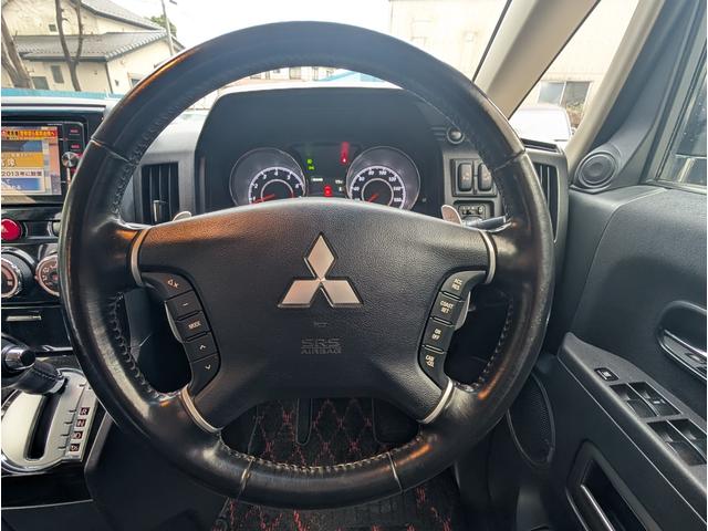 デリカＤ：５ Ｇ　パワーパッケージ　ユーザー様直接買取車両　関東１オーナー車両　４ＷＤ　ナビゲーション　バックモニター　ＥＴＣ　左右パワースライドドア　ディスチャージヘッドランプ　７人乗り　禁煙車　記録簿　インテリジェントキー（21枚目）