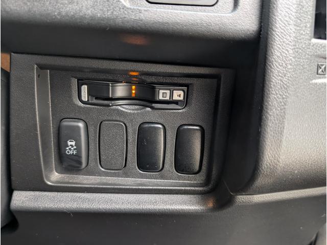 デリカＤ：５ Ｇ　パワーパッケージ　ユーザー様直接買取車両　関東１オーナー車両　４ＷＤ　ナビゲーション　バックモニター　ＥＴＣ　左右パワースライドドア　ディスチャージヘッドランプ　７人乗り　禁煙車　記録簿　インテリジェントキー（27枚目）