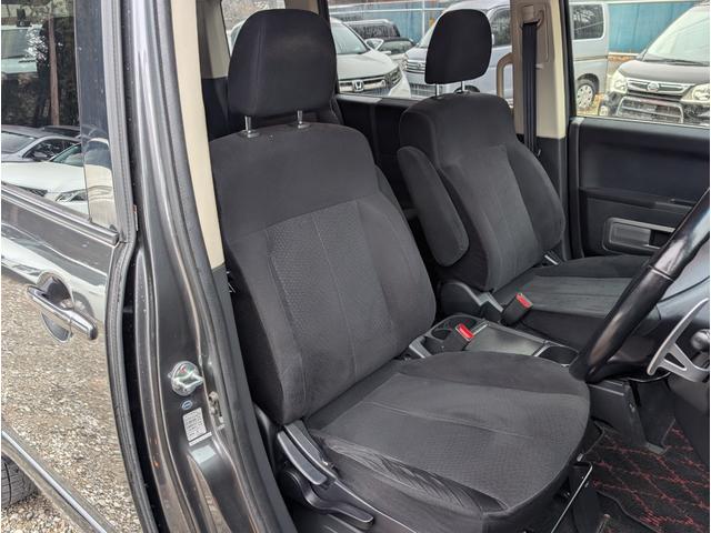 デリカＤ：５ Ｇ　パワーパッケージ　ユーザー様直接買取車両　関東１オーナー車両　４ＷＤ　ナビゲーション　バックモニター　ＥＴＣ　左右パワースライドドア　ディスチャージヘッドランプ　７人乗り　禁煙車　記録簿　インテリジェントキー（30枚目）