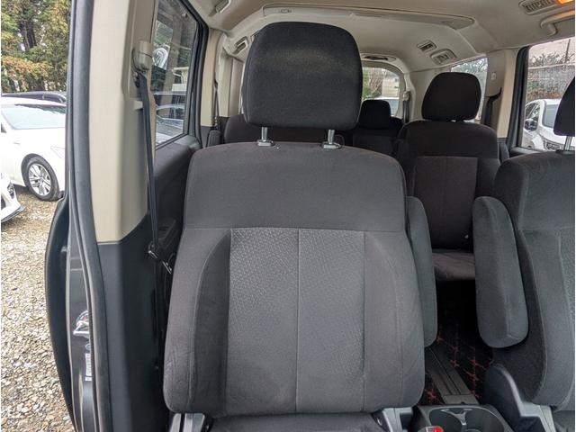 デリカＤ：５ Ｇ　パワーパッケージ　ユーザー様直接買取車両　関東１オーナー車両　４ＷＤ　ナビゲーション　バックモニター　ＥＴＣ　左右パワースライドドア　ディスチャージヘッドランプ　７人乗り　禁煙車　記録簿　インテリジェントキー（31枚目）