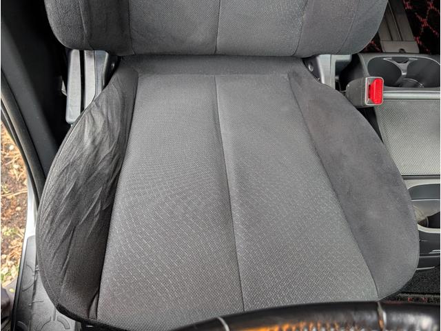 デリカＤ：５ Ｇ　パワーパッケージ　ユーザー様直接買取車両　関東１オーナー車両　４ＷＤ　ナビゲーション　バックモニター　ＥＴＣ　左右パワースライドドア　ディスチャージヘッドランプ　７人乗り　禁煙車　記録簿　インテリジェントキー（32枚目）