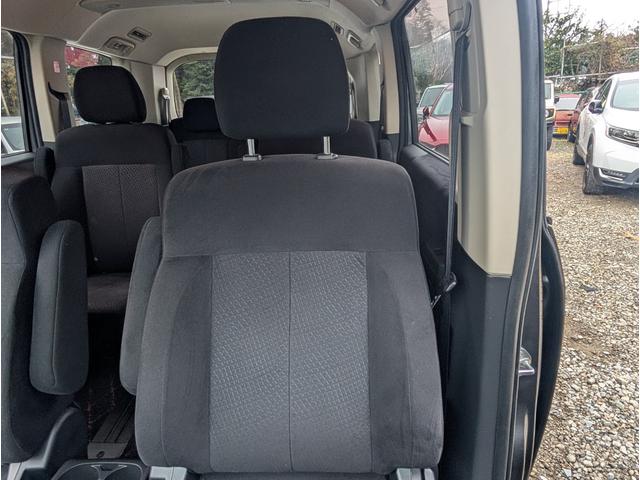 デリカＤ：５ Ｇ　パワーパッケージ　ユーザー様直接買取車両　関東１オーナー車両　４ＷＤ　ナビゲーション　バックモニター　ＥＴＣ　左右パワースライドドア　ディスチャージヘッドランプ　７人乗り　禁煙車　記録簿　インテリジェントキー（35枚目）