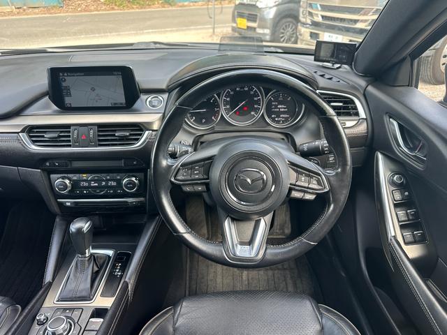 ＸＤ　Ｌパッケージ　ユーザー様買取車　純正ナビゲーション　バックカメラ　テレビ　レザーシート　ＨＵＤ　ＥＴＣ　ＢＯＳＥサウンド　ＬＥＤヘッドランプ　ローダウン　純正サスあり（画像14）