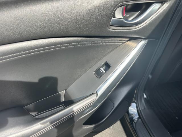 ＸＤ　Ｌパッケージ　ユーザー様買取車　純正ナビゲーション　バックカメラ　テレビ　レザーシート　ＨＵＤ　ＥＴＣ　ＢＯＳＥサウンド　ＬＥＤヘッドランプ　ローダウン　純正サスあり（画像50）