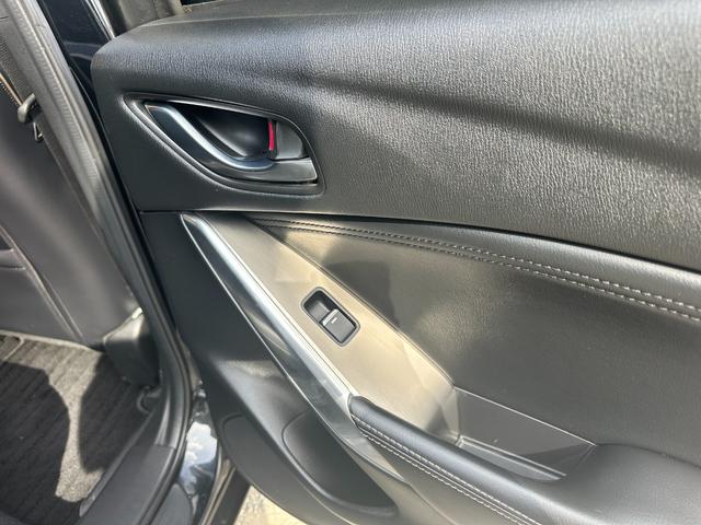 ＸＤ　Ｌパッケージ　ユーザー様買取車　純正ナビゲーション　バックカメラ　テレビ　レザーシート　ＨＵＤ　ＥＴＣ　ＢＯＳＥサウンド　ＬＥＤヘッドランプ　ローダウン　純正サスあり（画像52）