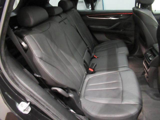 xDrive 35d Mスポーツ 7人乗り セレクトパッケージ パノラマガラスサンルーフ ブラックレザー シートヒーター 電動シート LEDライト ETC2.0 コンフォートアクセス オートトランク(14枚目)