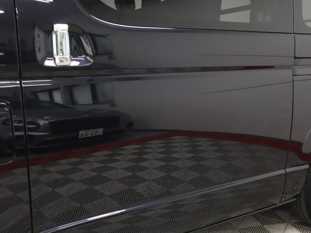 ハイエースバン スーパーＧＬ　ダークプライムＩＩ　純正７インチナビ／パノラミックビューモニター／デジタルインナーミラー／純正ルーフキャリア／純正リアラダー／ベットキット／荷台フローリングカバー／両側電動スライドドア／純正１５インチＡＷ（6枚目）