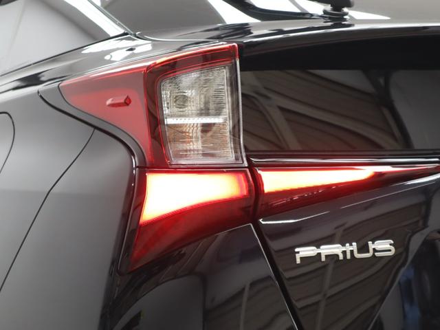 プリウス Ａプレミアム　ツーリングセレクション　モデリスタエアロ（Ｆ．Ｓ．Ｒ）／パノラミックビューモニター／ブラインドスポットモニター／ヘッドアップディスプレイ／シートヒーター／シートクーラー／ＥＴＣ２．０／クリアランスソナー／ブルーミラー（34枚目）
