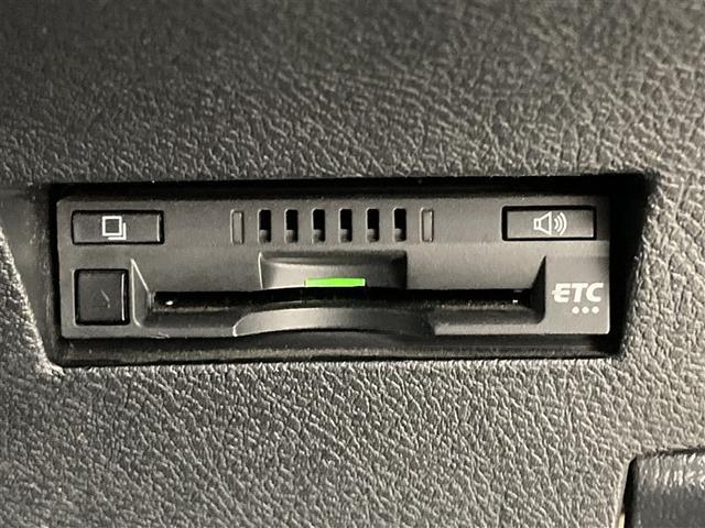 カローラフィールダー ハイブリッド EX プッシュスタート トヨタセーフティセンス CD・DVD再生 フルセグTV Tコネクトナビ Bluetooth接続 ドライブレコーダー LEDヘッドライト スマートキー ETC バックモニター(15枚目)