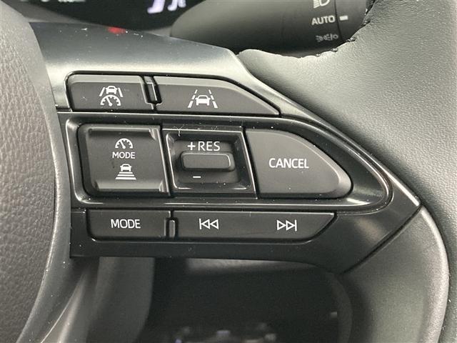 ヤリス Z プッシュスタート ステアリングヒーター RCTA RSA 安心降車アシスト レーダークルーズコントロール トヨタセーフティセンス パノラミックビューモニター ディスプレイオーディオ ドライブレコーダー(18枚目)