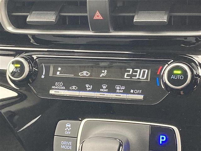 オートエアコンは温度を設定するだけで、自動で風量などを設定してくれます。運転しながら操作も必要ないので、安全性も向上します。