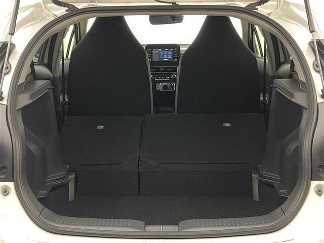 写真のように後部座席を倒せば、普段なかなか載せることのないような大きな荷物もしっかり積むことができそうですね。