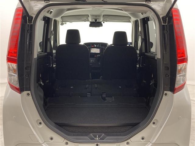 写真のように後部座席を倒せば、普段なかなか載せることのないような大きな荷物もしっかり積むことができそうですね。