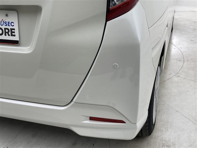 スマートアシストです。目の前の壁との衝突を避ける事を最優先に、ドライバーがアクセルを踏んでもブレーキを自動でかける安全装備です。