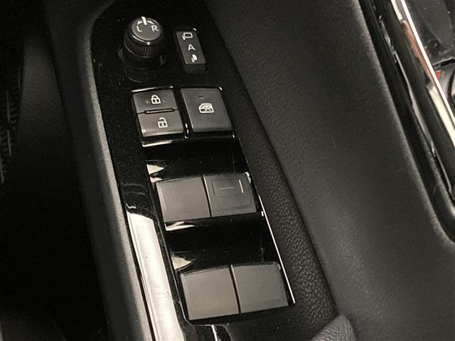 プリウス ＳセーフティプラスＩＩ　トヨタ・セーフティ・センス　Ｔコネクトナビ　パノラミックビューモニター　バックモニター　リヤクロストラフィックアラート　ＬＥＤライト　レーダークルコン　純正ドライブレコーダー　１５００Ｗ電源　フルセグ（21枚目）