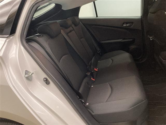 プリウス ＳセーフティプラスＩＩ　トヨタ・セーフティ・センス　Ｔコネクトナビ　パノラミックビューモニター　バックモニター　リヤクロストラフィックアラート　ＬＥＤライト　レーダークルコン　純正ドライブレコーダー　１５００Ｗ電源　フルセグ（27枚目）