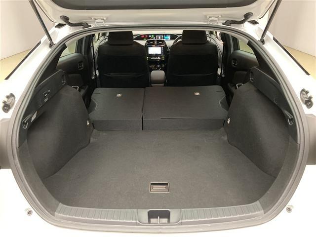 プリウス ＳセーフティプラスＩＩ　トヨタ・セーフティ・センス　Ｔコネクトナビ　パノラミックビューモニター　バックモニター　リヤクロストラフィックアラート　ＬＥＤライト　レーダークルコン　純正ドライブレコーダー　１５００Ｗ電源　フルセグ（29枚目）