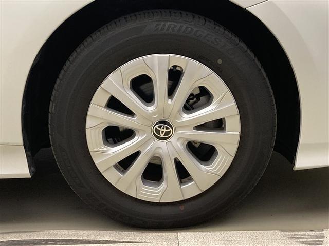 プリウス ＳセーフティプラスＩＩ　トヨタ・セーフティ・センス　Ｔコネクトナビ　パノラミックビューモニター　バックモニター　リヤクロストラフィックアラート　ＬＥＤライト　レーダークルコン　純正ドライブレコーダー　１５００Ｗ電源　フルセグ（33枚目）