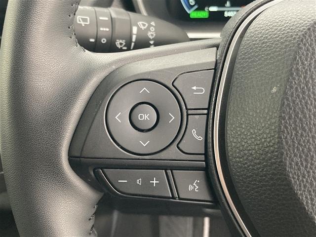 �^�]���A�I�[�f�B�I�̑�������ĂāA�n�b�Ƃ������Ƃ͂���܂��񂩁H�X�e�A�����O�X�C�b�`�́A�^�]���ł��n���h���ŃI�[�f�B�I�̑��삪�\�ł��B���S�ȃh���C�u���T�|�[�g���܂��B