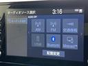 ブルートゥースに接続することにより、スマホに入ったお気に入りの音楽を車内で楽しむことができます♪あると本当に便利な機能になっています!