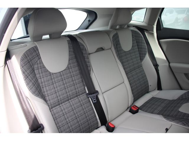 V40 T3 モメンタム(9枚目)