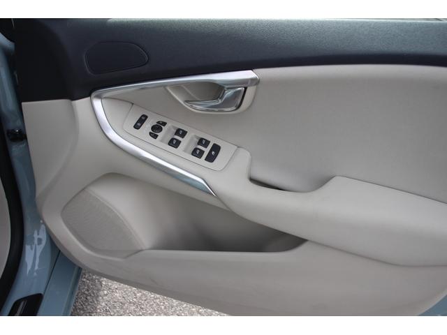 V40 T3 モメンタム(15枚目)