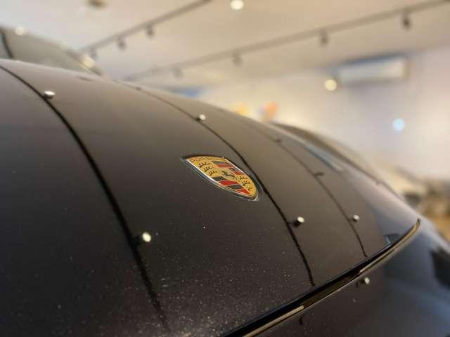 カイエン ３．６　ティプトロニックＳ　４ＷＤ　社外ダウンサス　グロスブラック２２ＡＷ　ルーフレール　サンルーフ　オートマチックテールゲート　純正ナビ　Ｂｌｕｅｔｏｏｔｈ　ＥＴＣ　ブラックレザーシート　法人ワンオーナー（19枚目）