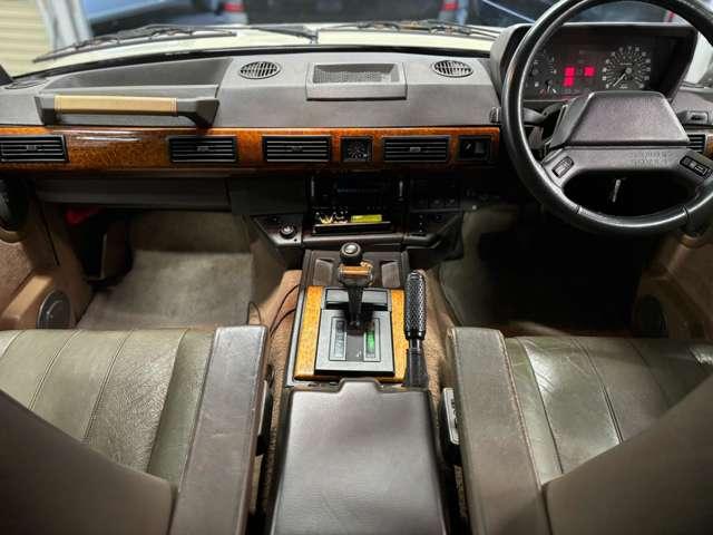レンジローバー バンデンプラ　４ＷＤ　整備記録９件　サンドベージュペイント　純正１６インチアルミマットブラックペイント　コイルサス（15枚目）
