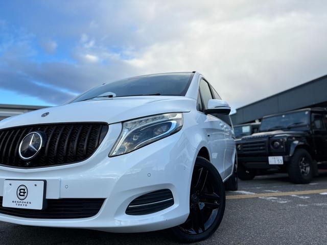 Vクラス V220d アバンギャルド ロング ディーゼルターボ 純正18インチ5ツインスポークAW(グロスブラック塗装) パナメリカーナstyleフロントグリル(グロスブラック仕上げ) 黒革 360度カメラ 純正ナビTV ETC スペアキー(5枚目)