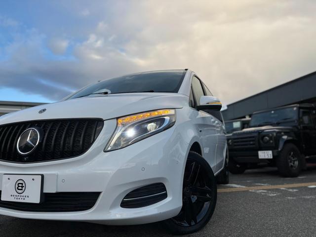 Vクラス V220d アバンギャルド ロング ディーゼルターボ 純正18インチ5ツインスポークAW(グロスブラック塗装) パナメリカーナstyleフロントグリル(グロスブラック仕上げ) 黒革 360度カメラ 純正ナビTV ETC スペアキー(6枚目)