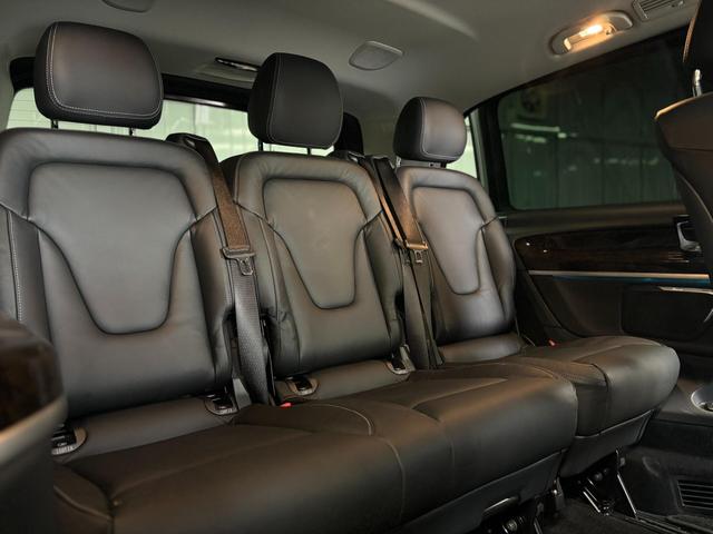 Vクラス V220d アバンギャルド ロング ディーゼルターボ 純正18インチ5ツインスポークAW(グロスブラック塗装) パナメリカーナstyleフロントグリル(グロスブラック仕上げ) 黒革 360度カメラ 純正ナビTV ETC スペアキー(19枚目)