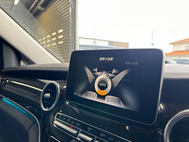 Vクラス V220d アバンギャルド ロング ディーゼルターボ 純正18インチ5ツインスポークAW(グロスブラック塗装) パナメリカーナstyleフロントグリル(グロスブラック仕上げ) 黒革 360度カメラ 純正ナビTV ETC スペアキー(34枚目)