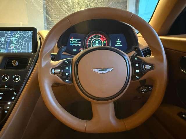 DB11 ビスポークレザー ディーラー記録簿付(8枚目)