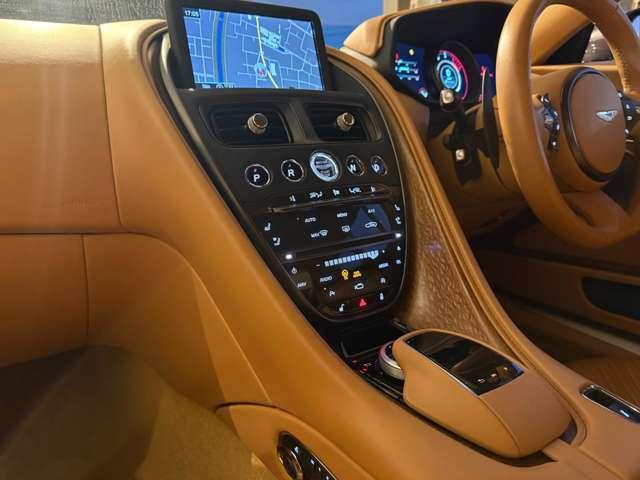 DB11 ビスポークレザー ディーラー記録簿付(15枚目)