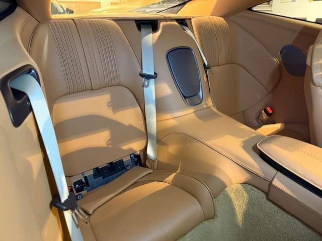 DB11 ビスポークレザー ディーラー記録簿付(18枚目)