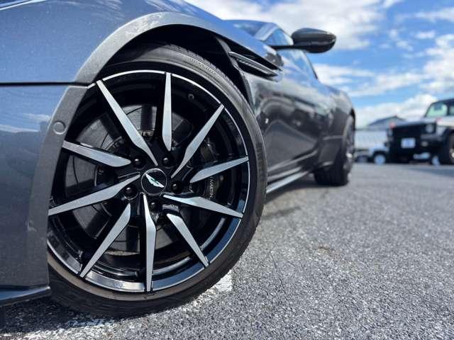 DB11 ビスポークレザー ディーラー記録簿付(31枚目)